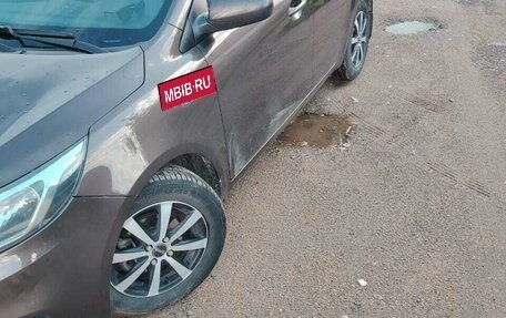 KIA Rio III рестайлинг, 2015 год, 990 000 рублей, 2 фотография