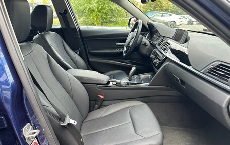 BMW 3 серия, 2017 год, 1 735 000 рублей, 15 фотография