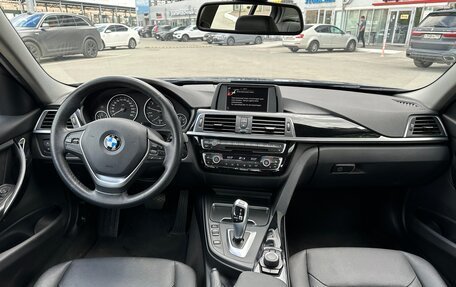 BMW 3 серия, 2017 год, 1 735 000 рублей, 14 фотография