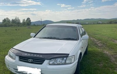 Toyota Camry, 2001 год, 380 000 рублей, 1 фотография