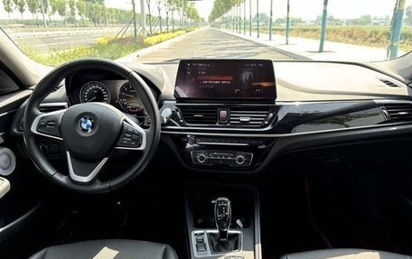 BMW 1 серия, 2021 год, 2 300 000 рублей, 8 фотография