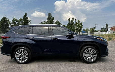 Toyota Highlander, 2022 год, 4 399 000 рублей, 4 фотография