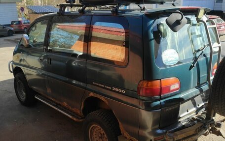 Mitsubishi Delica IV, 1996 год, 700 000 рублей, 3 фотография