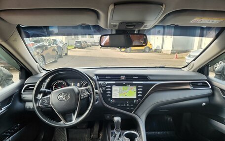 Toyota Camry, 2018 год, 2 140 000 рублей, 5 фотография