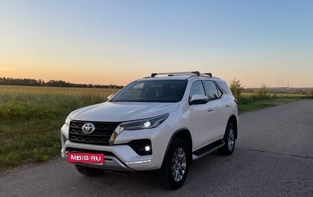 Toyota Fortuner II, 2020 год, 4 000 000 рублей, 1 фотография