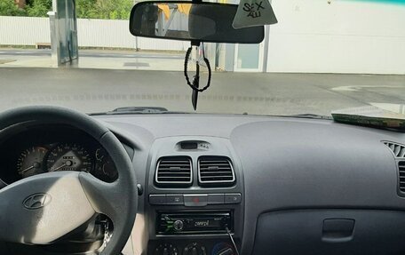 Hyundai Accent II, 2011 год, 560 000 рублей, 3 фотография