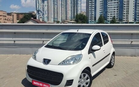 Peugeot 107 I рестайлинг, 2010 год, 430 000 рублей, 1 фотография