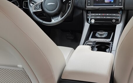 Jaguar F-Pace, 2017 год, 3 400 000 рублей, 8 фотография