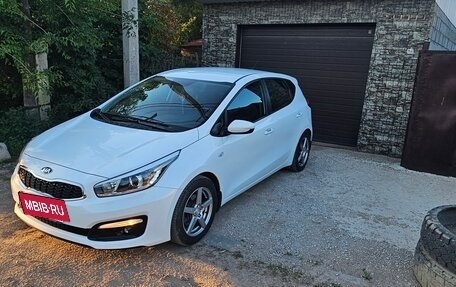 KIA cee'd III, 2016 год, 1 380 000 рублей, 2 фотография