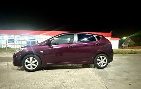 Hyundai Solaris II рестайлинг, 2012 год, 825 000 рублей, 11 фотография