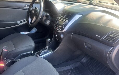 Hyundai Solaris II рестайлинг, 2012 год, 825 000 рублей, 7 фотография