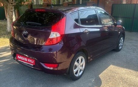 Hyundai Solaris II рестайлинг, 2012 год, 825 000 рублей, 2 фотография