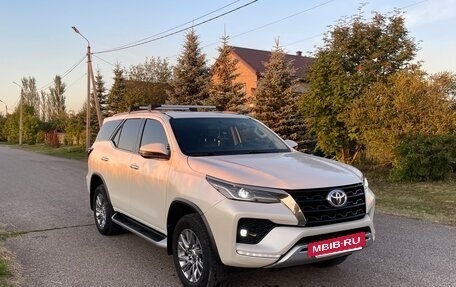 Toyota Fortuner II, 2020 год, 4 000 000 рублей, 2 фотография