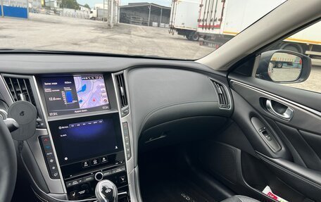 Infiniti Q50 I рестайлинг, 2018 год, 2 800 000 рублей, 17 фотография