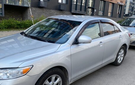 Toyota Camry, 2010 год, 930 000 рублей, 2 фотография