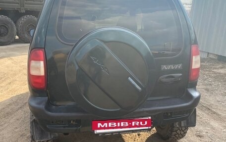 Chevrolet Niva I рестайлинг, 2004 год, 300 000 рублей, 2 фотография