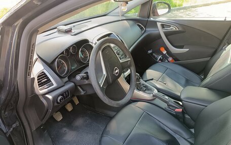 Opel Astra J, 2011 год, 640 000 рублей, 8 фотография