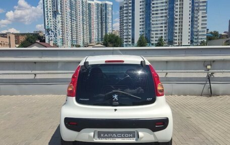 Peugeot 107 I рестайлинг, 2010 год, 430 000 рублей, 4 фотография