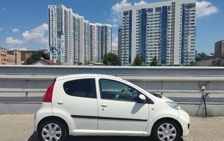 Peugeot 107 I рестайлинг, 2010 год, 430 000 рублей, 6 фотография