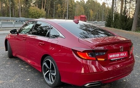 Honda Accord IX рестайлинг, 2018 год, 2 000 000 рублей, 4 фотография