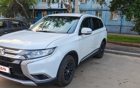 Mitsubishi Outlander III рестайлинг 3, 2018 год, 2 000 000 рублей, 4 фотография