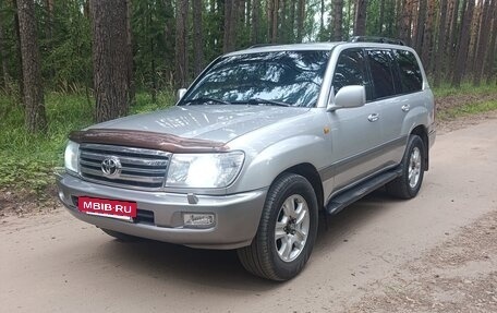 Toyota Land Cruiser 100 рестайлинг 2, 2006 год, 2 200 000 рублей, 2 фотография