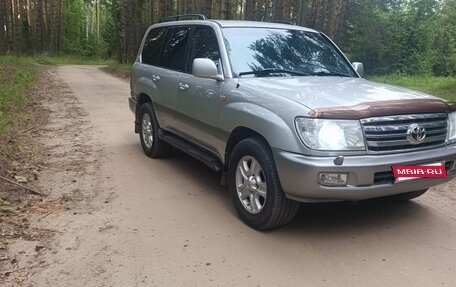 Toyota Land Cruiser 100 рестайлинг 2, 2006 год, 2 200 000 рублей, 3 фотография