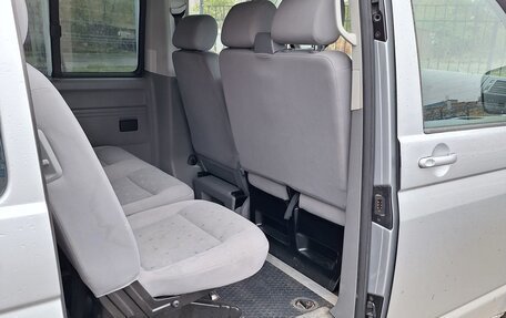 Volkswagen Caravelle T5, 2006 год, 1 500 000 рублей, 8 фотография
