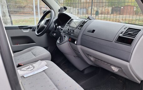 Volkswagen Caravelle T5, 2006 год, 1 500 000 рублей, 5 фотография