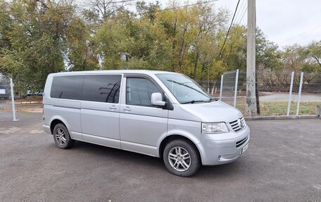 Volkswagen Caravelle T5, 2006 год, 1 500 000 рублей, 6 фотография