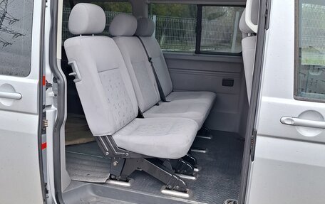 Volkswagen Caravelle T5, 2006 год, 1 500 000 рублей, 7 фотография
