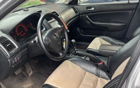 Honda Accord VII рестайлинг, 2003 год, 940 000 рублей, 9 фотография