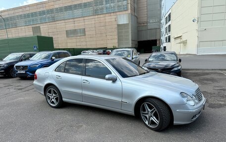 Mercedes-Benz E-Класс, 2004 год, 850 000 рублей, 4 фотография