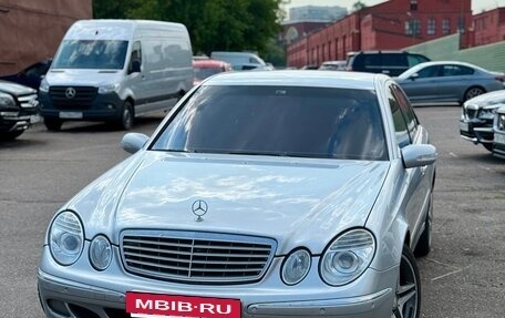 Mercedes-Benz E-Класс, 2004 год, 850 000 рублей, 2 фотография