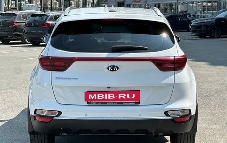 KIA Sportage IV рестайлинг, 2020 год, 2 115 000 рублей, 6 фотография