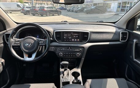 KIA Sportage IV рестайлинг, 2020 год, 2 115 000 рублей, 31 фотография