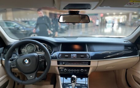 BMW 5 серия, 2013 год, 1 800 000 рублей, 8 фотография