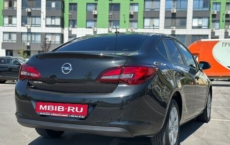 Opel Astra J, 2015 год, 1 120 000 рублей, 11 фотография