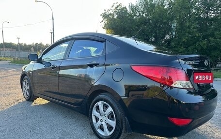 Hyundai Solaris II рестайлинг, 2013 год, 850 000 рублей, 4 фотография