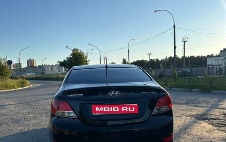 Hyundai Solaris II рестайлинг, 2013 год, 850 000 рублей, 3 фотография