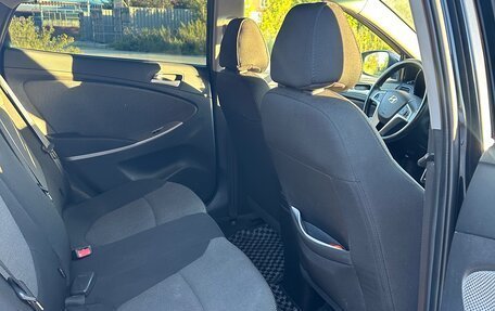 Hyundai Solaris II рестайлинг, 2013 год, 850 000 рублей, 7 фотография