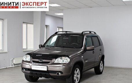 Chevrolet Niva I рестайлинг, 2015 год, 589 900 рублей, 3 фотография