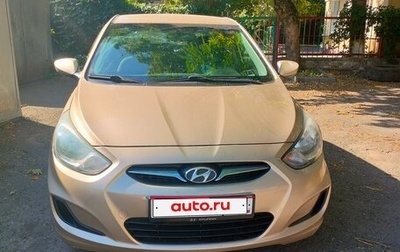 Hyundai Solaris II рестайлинг, 2012 год, 800 000 рублей, 1 фотография