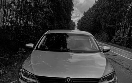Volkswagen Jetta VI, 2011 год, 730 000 рублей, 2 фотография