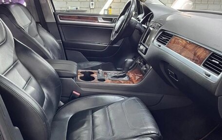 Volkswagen Touareg III, 2011 год, 2 190 000 рублей, 5 фотография
