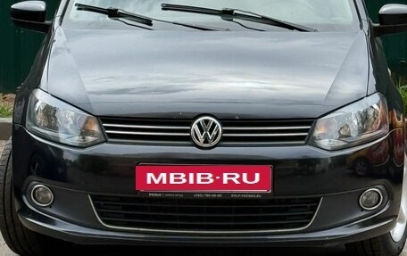 Volkswagen Polo VI (EU Market), 2012 год, 750 000 рублей, 2 фотография