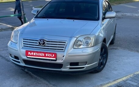 Toyota Avensis III рестайлинг, 2004 год, 820 000 рублей, 3 фотография