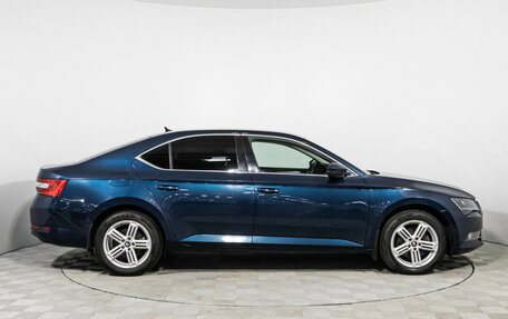 Skoda Superb III рестайлинг, 2015 год, 1 849 700 рублей, 4 фотография