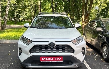 Toyota RAV4, 2020 год, 3 700 000 рублей, 1 фотография
