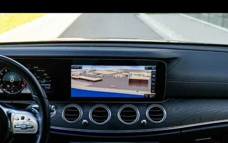 Mercedes-Benz E-Класс, 2019 год, 3 750 000 рублей, 10 фотография